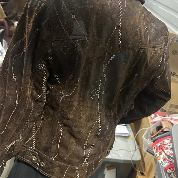 Reba faux suade embroidered jacket size medium - Picture 3 of 7